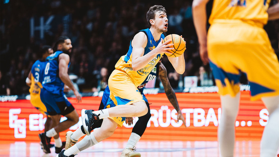 Lorenz Bank verlängert bei Aufstieg