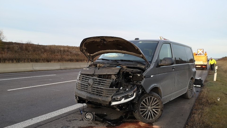 A4 nach Kollision bei Bucha voll gesperrt