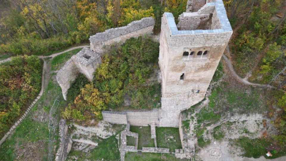 Sanierung der Außenanlagen der Lobdeburg beginnt 