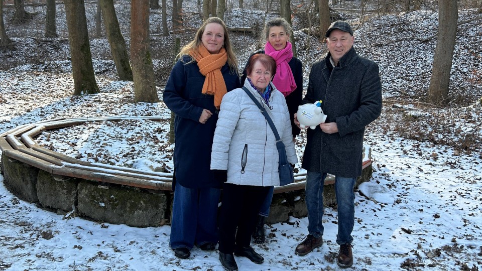 Spende für Jubiläum „700 Jahre Winzerla“