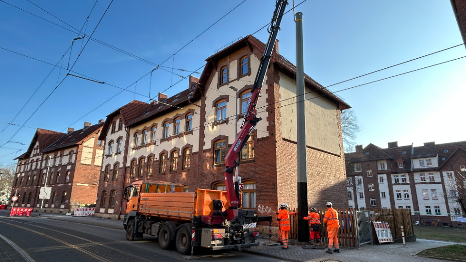 Nord: Fortsetzung der Arbeiten an der Oberleitungsanlage 