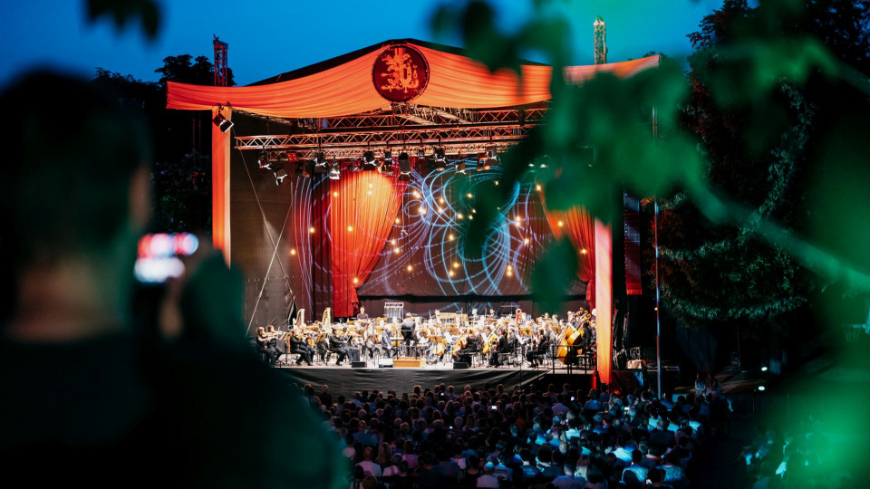 Arenaouvertüre 2025: „Very British“ 