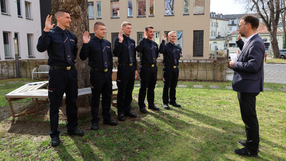 Feuerwehr-Anwärter starten Ausbildung