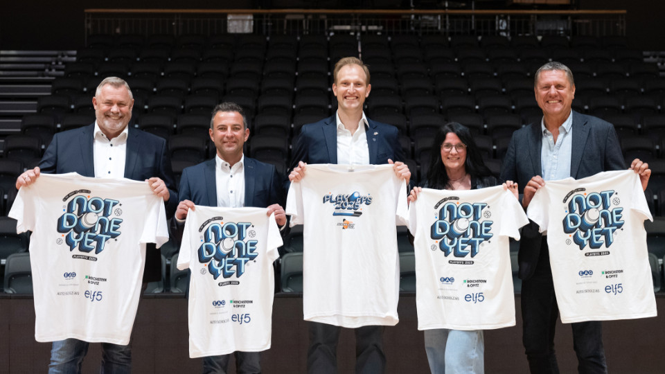 Playoff-Shirt-Aktion beim ersten Heimspiel