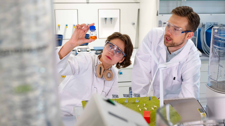 Exzellente Forschungsbedingungen an der Uni Jena