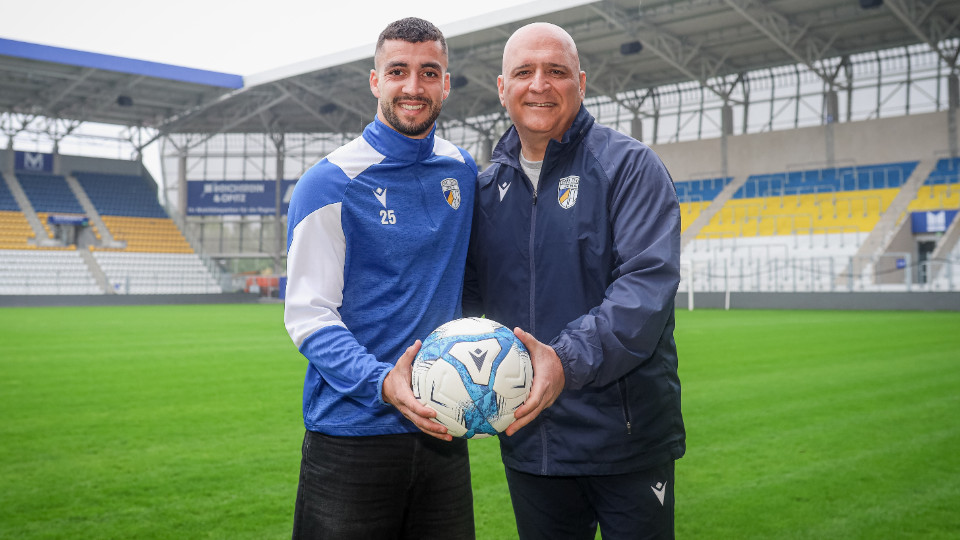 Justin Schau bleibt ein Blaugelbweißer