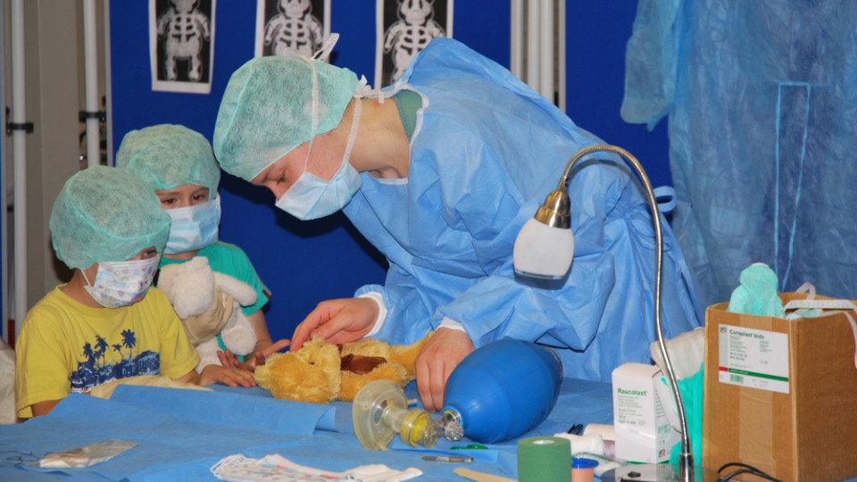 Die Teddyklinik hat wieder Sprechstunde