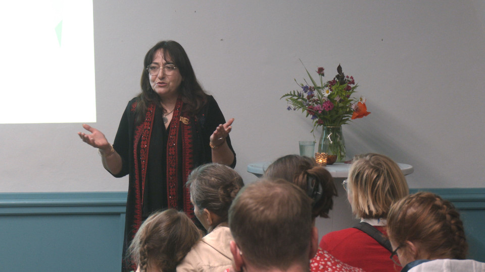 Besuch aus der Partnerstadt – Palästinenserin sprach über Versöhnung