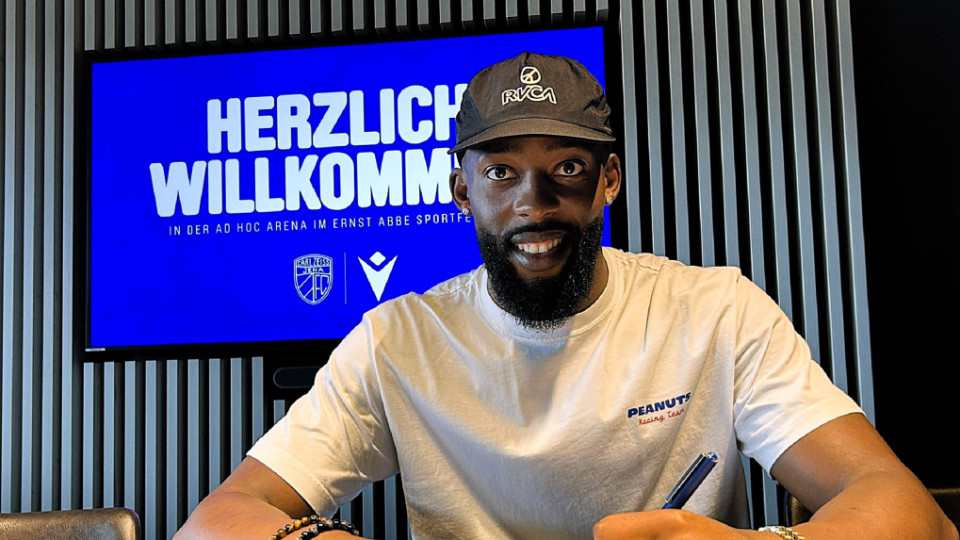 FCC verpflichtet Manassè Eshele