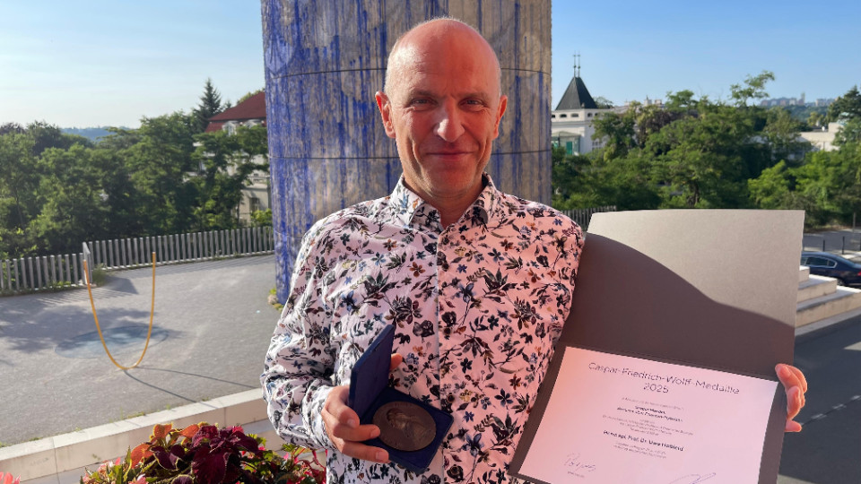Caspar-Friedrich-Wolff-Medaille für Jenaer Wissenschaftshistoriker Uwe Hoßfeld