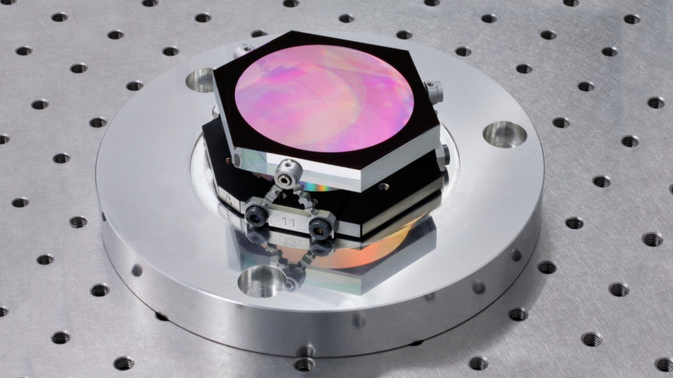 Fraunhofer IOF liefert Schlüsselbauteil für ESA-Satelliten 