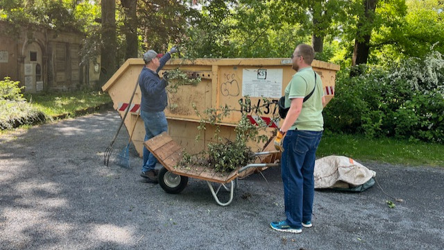 Arbeitseinsatz auf dem Johannisfriedhof