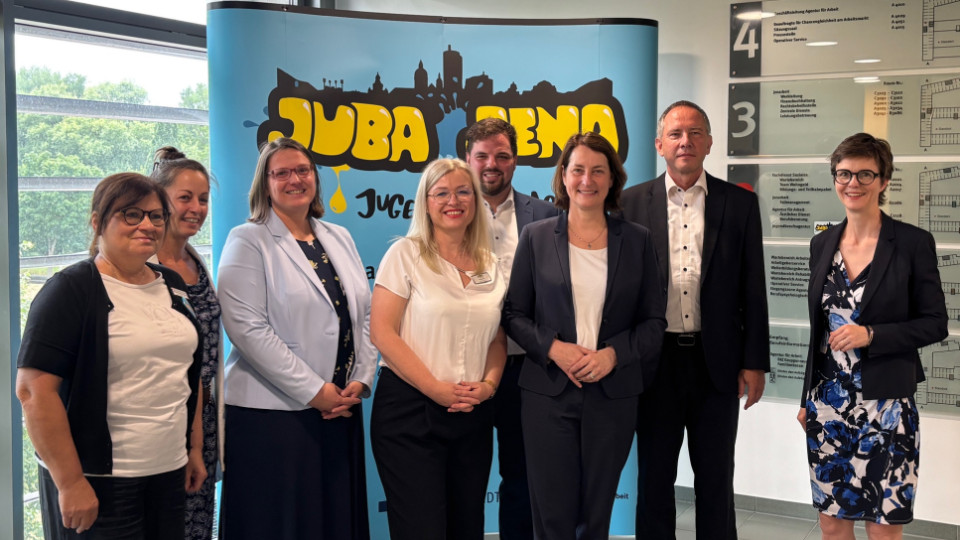 Staatssekretärin Gebers informierte sich in Jugendberufsagentur