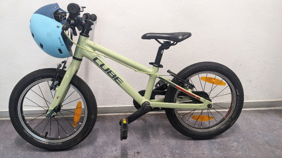 Kinderfahrrad bei Griesbrücke aufgefunden – Polizei sucht Eigentümer