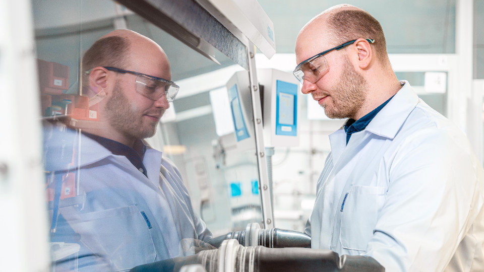 Kohlendioxid mit elektrochemischem Verfahren einfangen