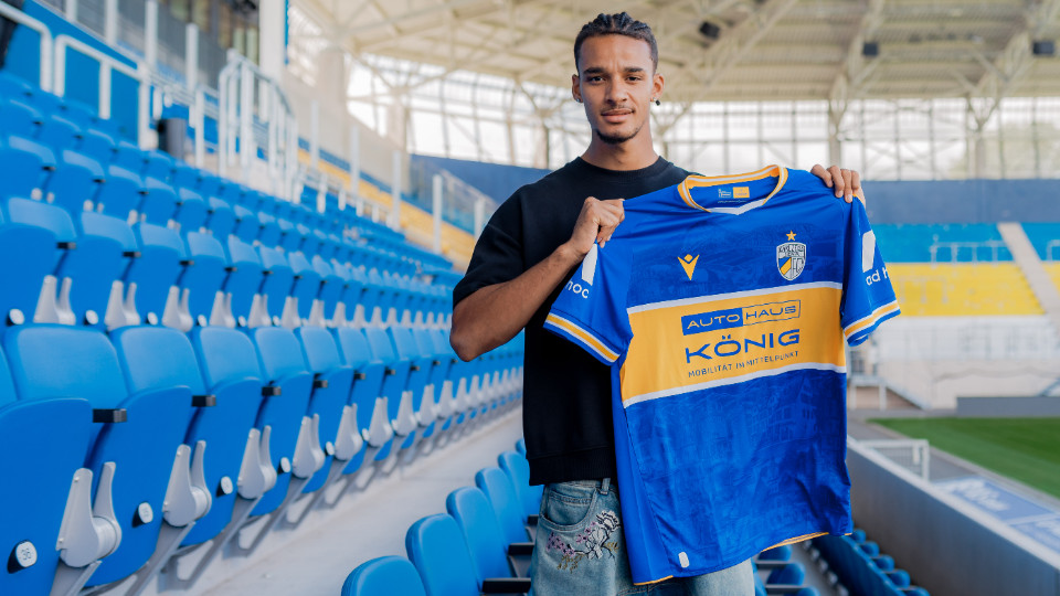 FCC holt Stürmer Emeka Oduah