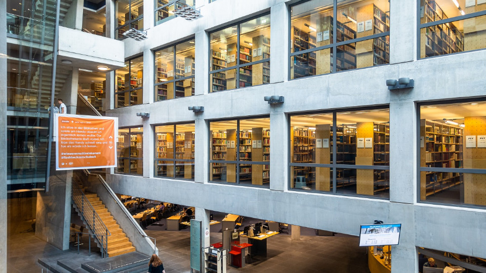 Gesetze verständlicher machen – Vortrag in der ThULB 