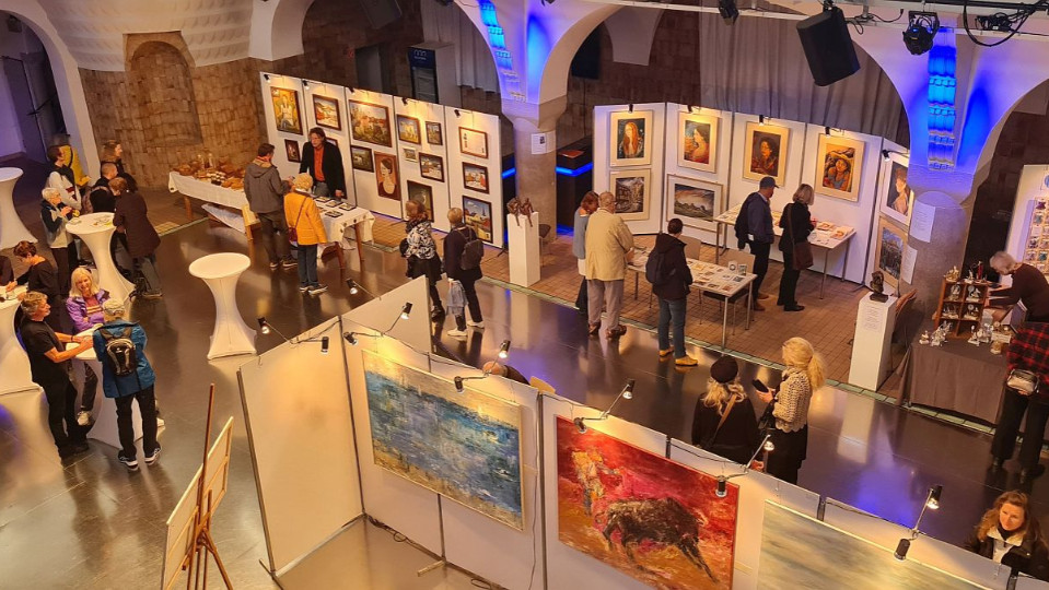 14. Jenaer Kunstmarkt lädt ins Volksbad ein