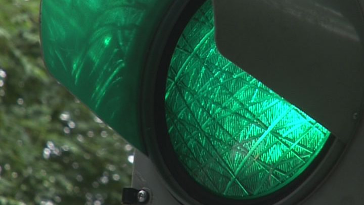 Moderne Ampeltechnik regelt Verkehr an Karl-Liebknecht-Straße