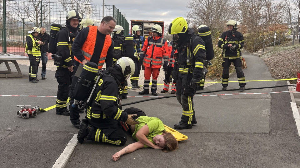 Gefahrgut-Übung im Schwimmparadies