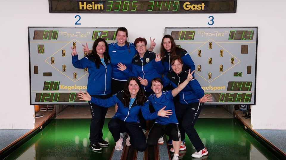 SV Carl Zeiss Jena baut Tabellenführung in Weiherhof aus