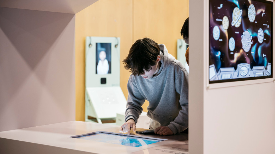 Wanderausstellung YOUNIWORTH