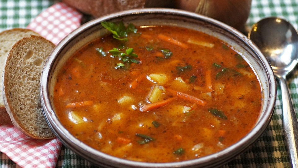 Suppenaktion für den guten Zweck vor der Stadtkirche
