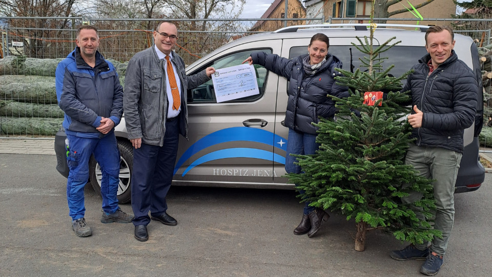 Weihnachtsbaum-Aktion unterstützt Hospiz Weihnachtsbaum-Aktion unterstützt Hospiz