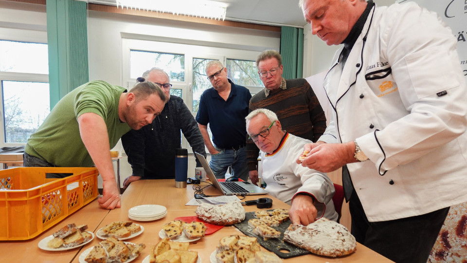 Weihnachtsstollen mit Bestnoten Weihnachtsstollen mit Bestnoten