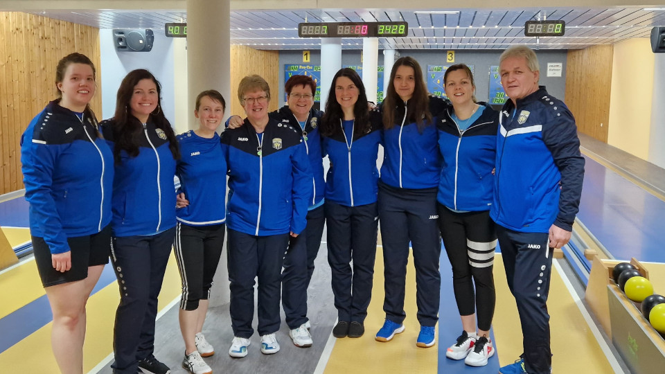 Zeiss-Frauen verteidigen Tabellenführung in Breitengüßbach Zeiss-Frauen verteidigen Tabellenführung in Breitengüßbach