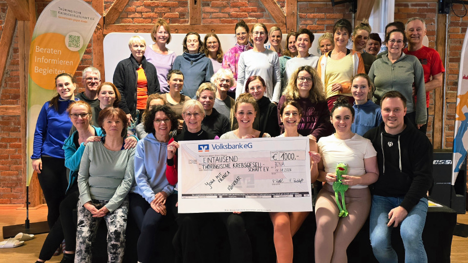 108 Sonnengrüße: führbar spendet 1.000 Euro