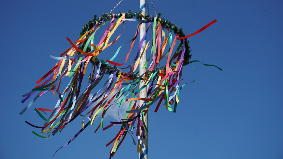 Maibaumsetzen: Frühlingstradition mit vielen Terminen