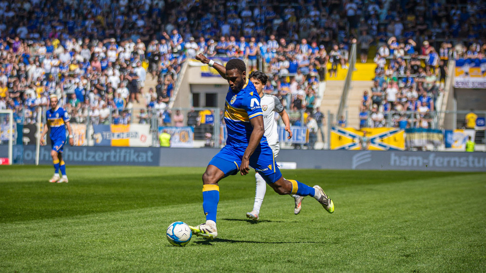 FC Carl Zeiss Jena wahrt sich Chance auf Staffelsieg