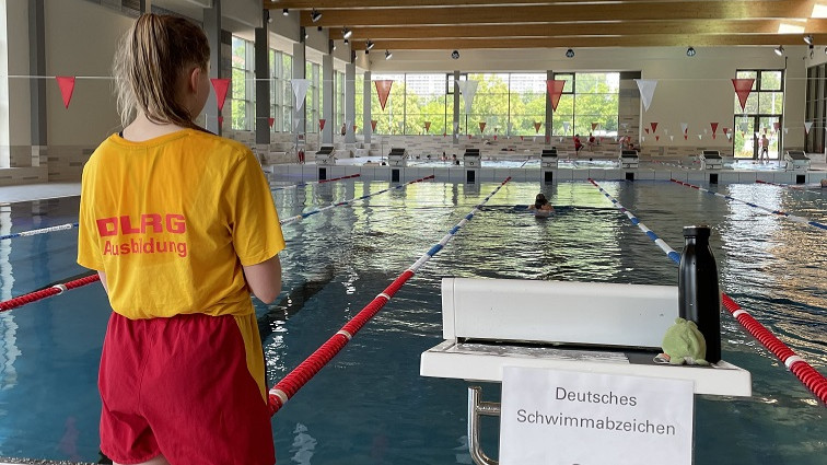DLRG lädt zum Schwimmabzeichentag 