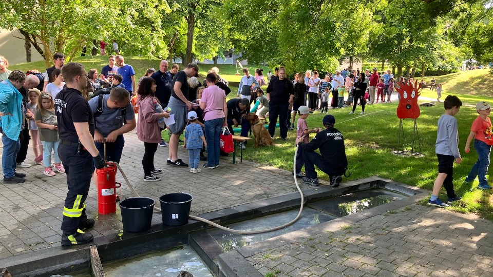 Wasserachsenspiele laden zum Mitmachen ein