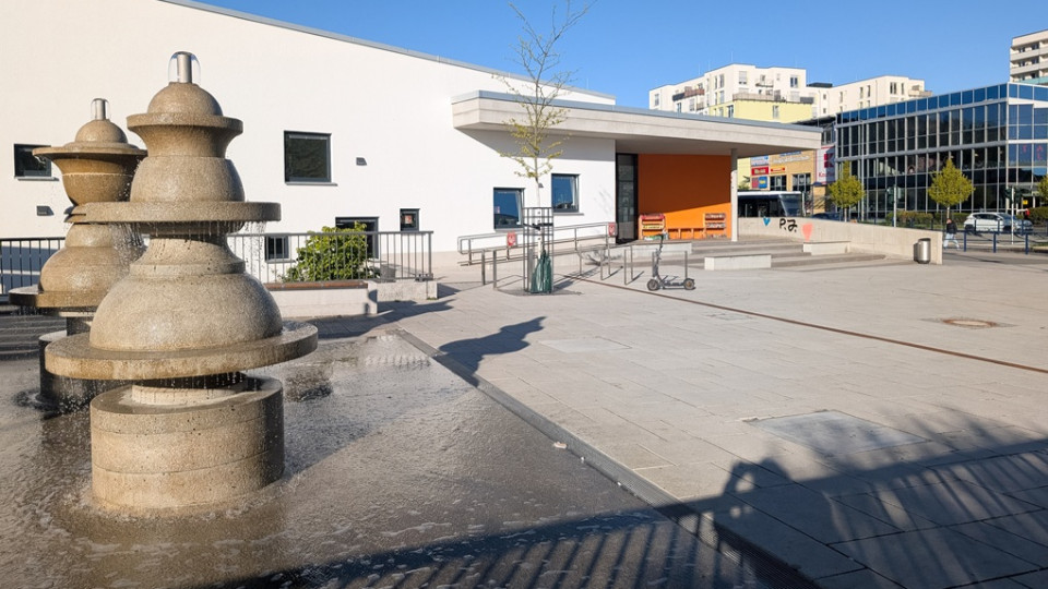 Namenssuche für Platz vor dem Westside liegt auf Eis