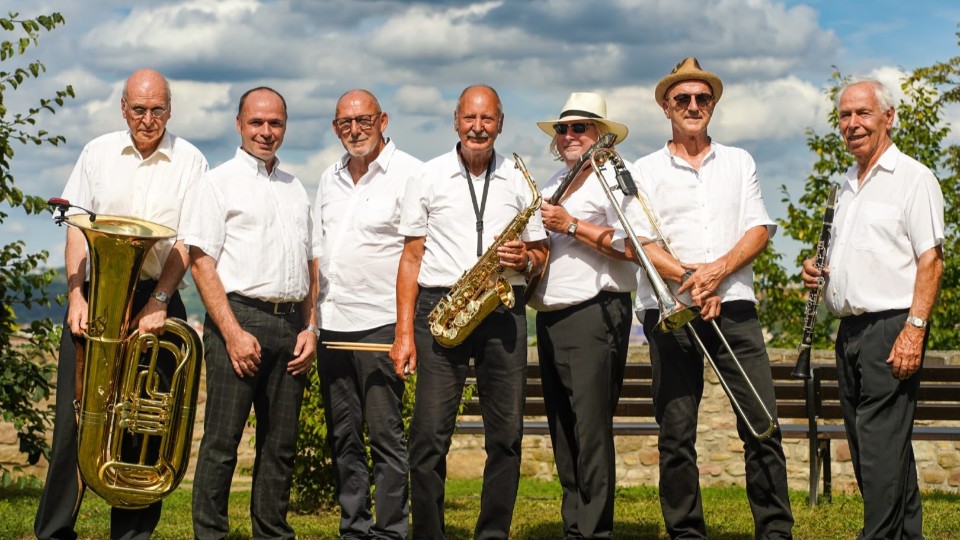 Sommerlicher-Fr-hschoppen-im-Jazzklub