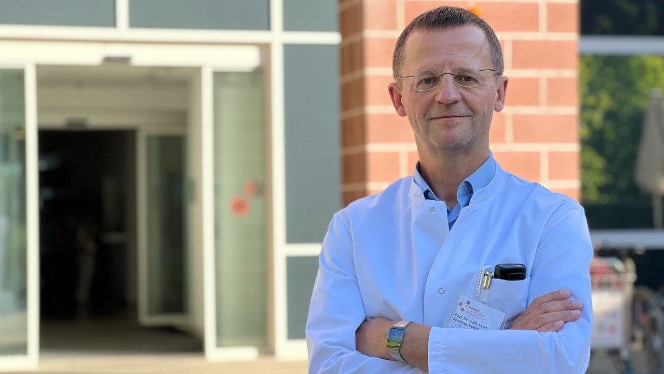 Vorgestellt-Neuer-Chefarzt-der-Klinik-f-r-Orthop-die-und-Unfallchirurgie