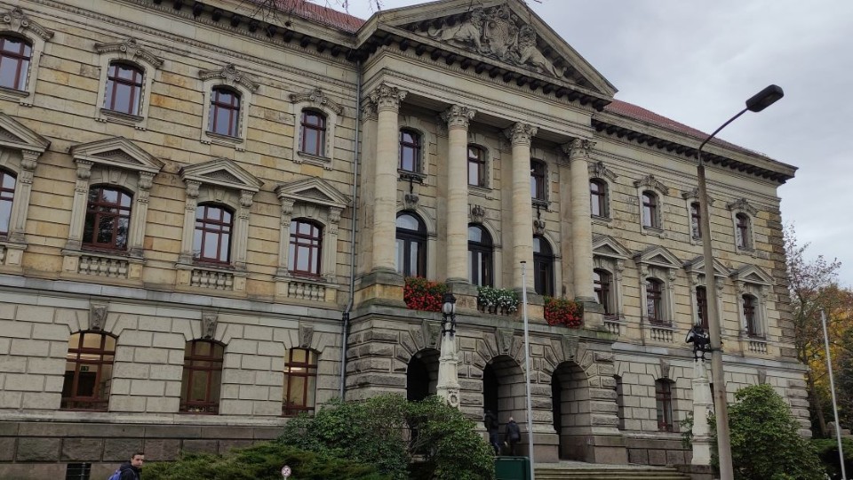 Sprengstoffdrohung-gegen-Landratsamt