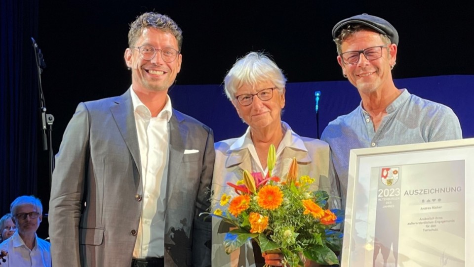Andrea-R-cker-mit-Bundesverdienstkreuz-geehrt