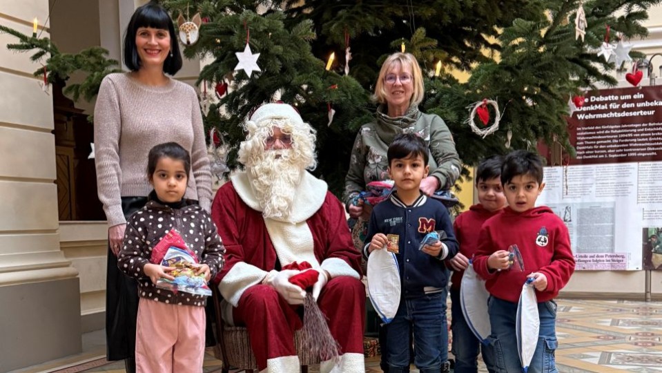 Weihnachtsgeschenke-f-r-sozial-benachteiligte-Kinder