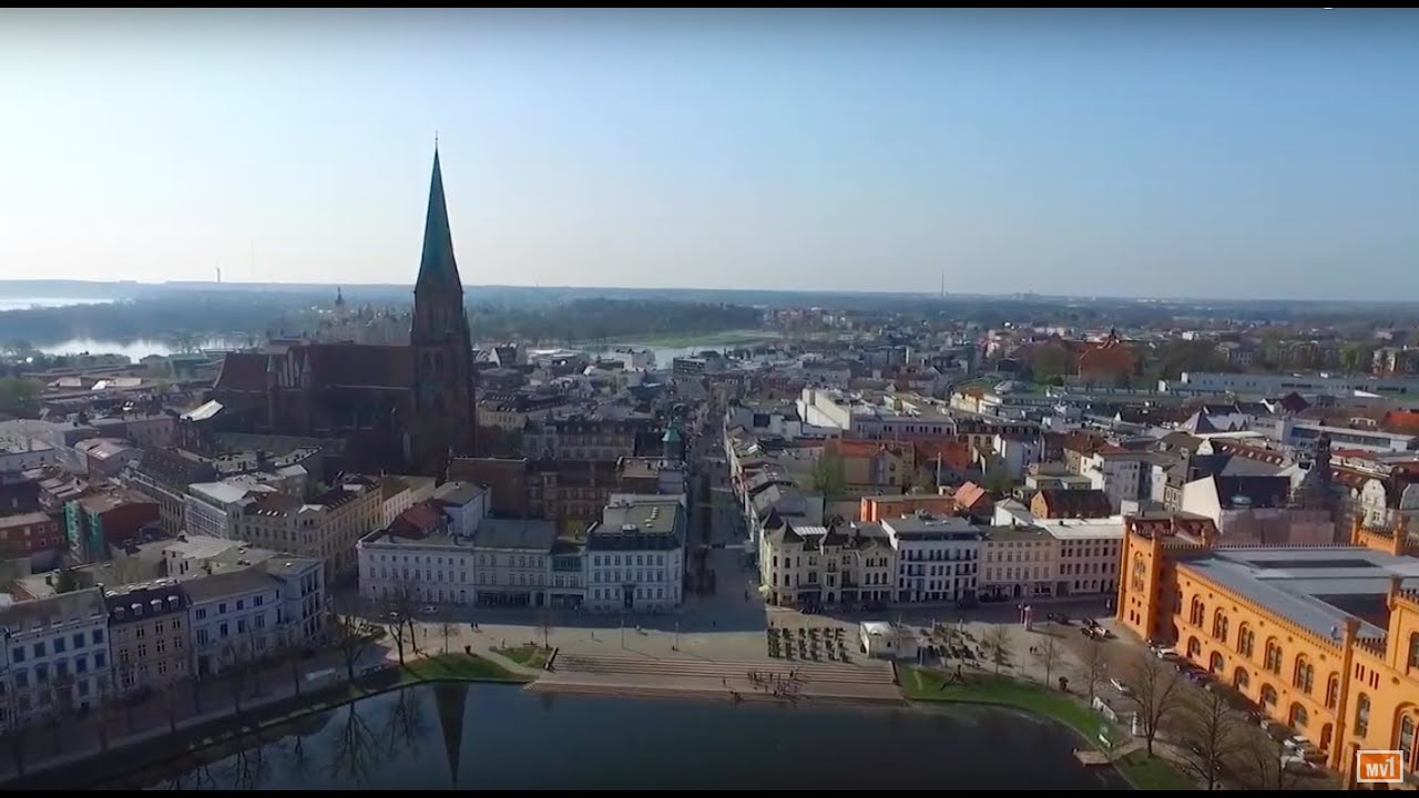 Junge Menschen braucht die Stadt: Schwerin ist hochschulreif! Junge Menschen braucht die Stadt: Schwerin ist hochschulreif!