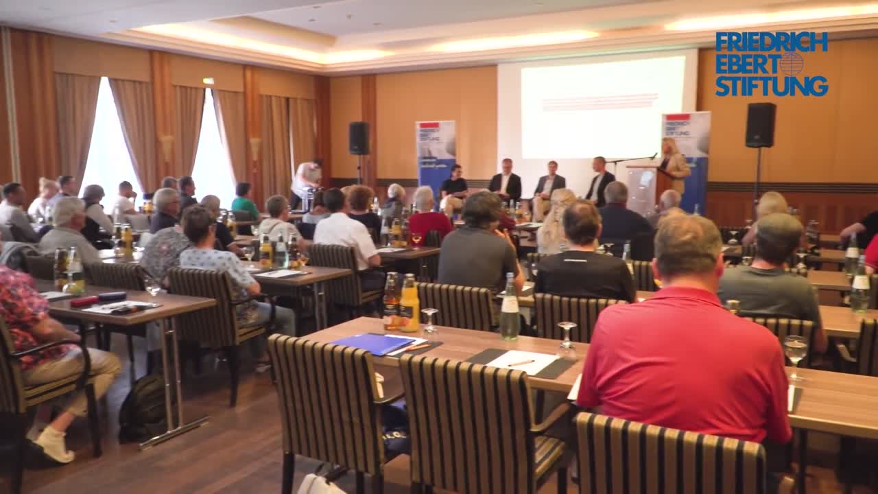 Zeitenwende: Friedrich Ebert Stiftung MV diskutiert über Krieg und Frieden
