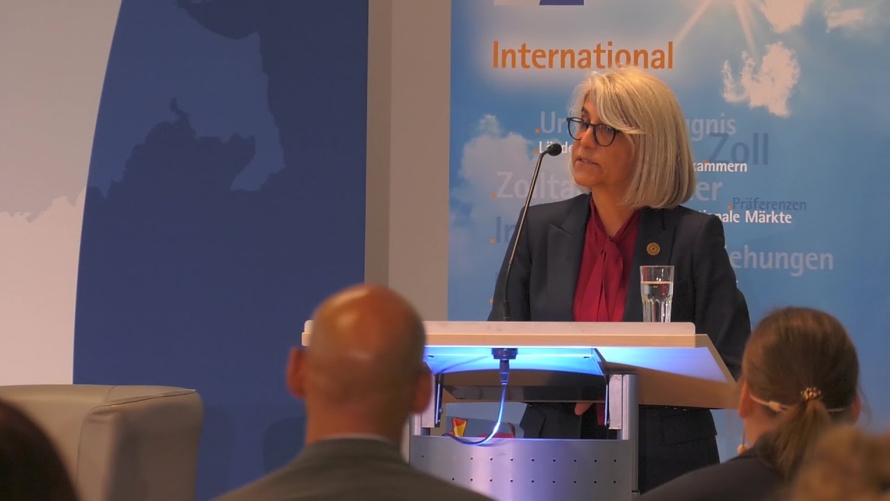 Botschafterin der Vereinigten Arabischen Emirate besucht IHK zu Schwerin