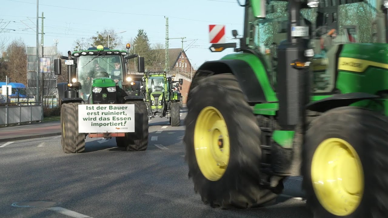 Landwirte protestieren gegen verschärfte politische Vorgaben in Schwerin