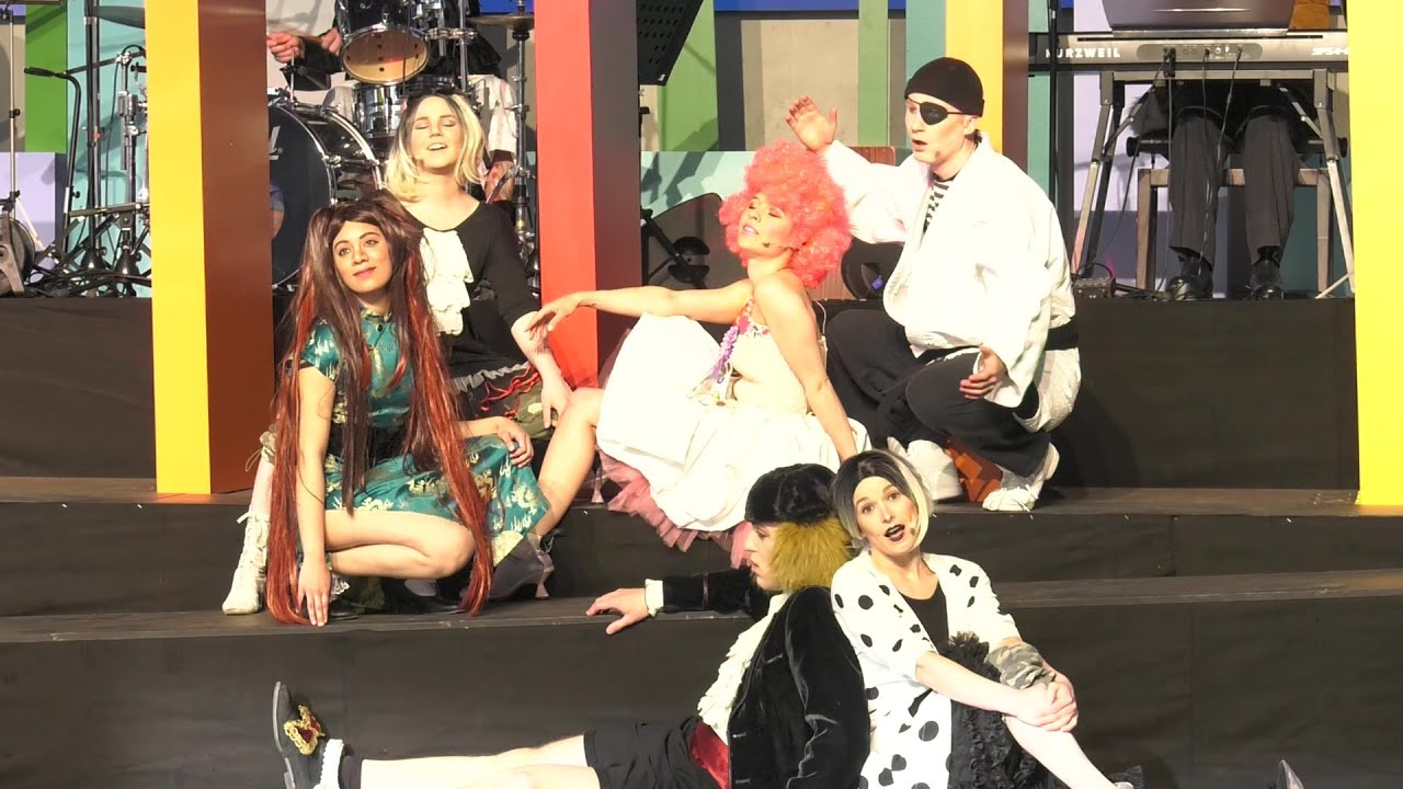 Dogs – Ein Musical rund um den Hund aus Parchim