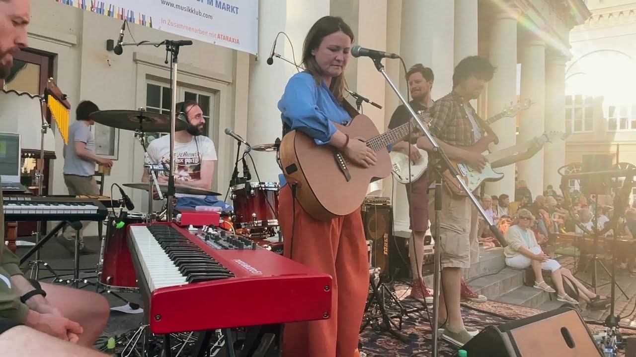 musiKKlub in Schwerin mit Fräulein Frey