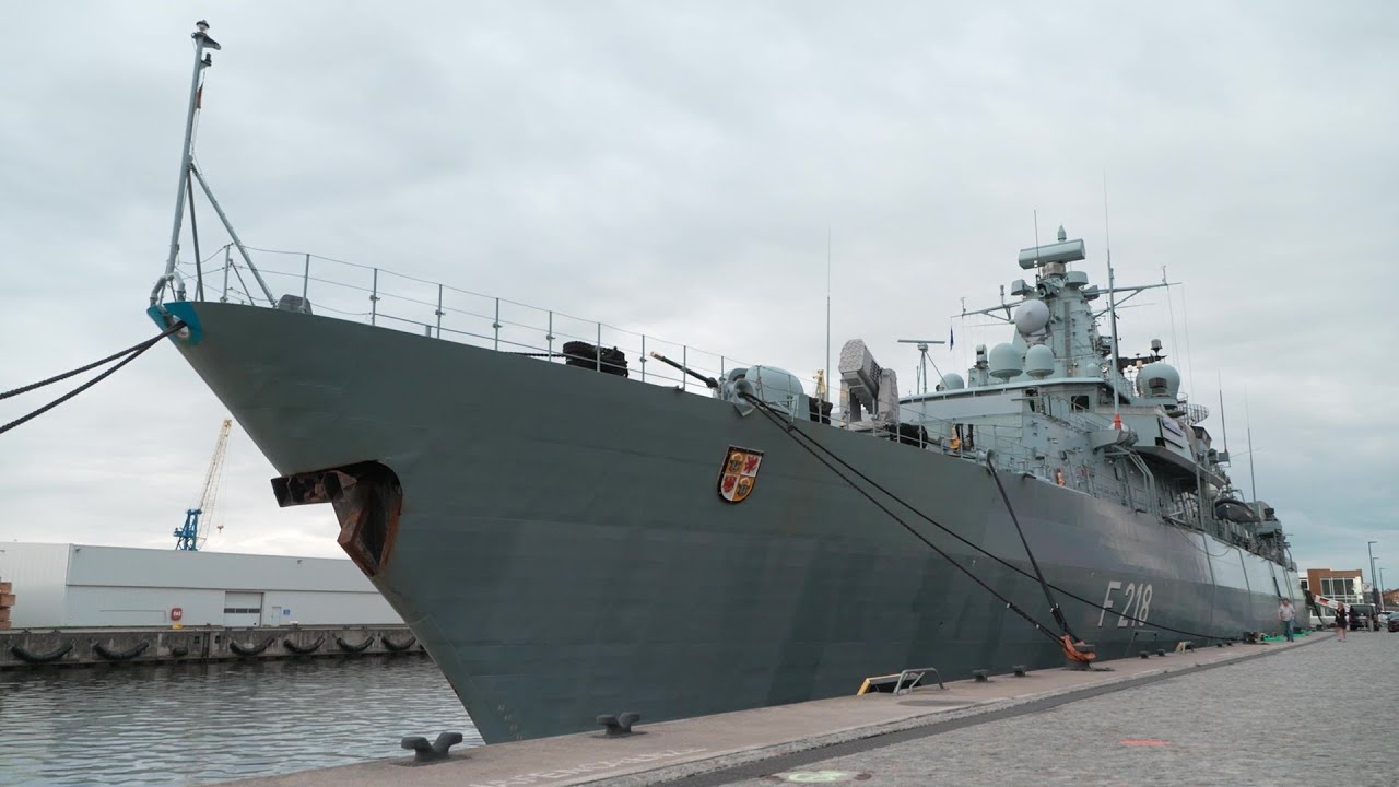 Schwesig besucht Fregatte Mecklenburg-Vorpommern