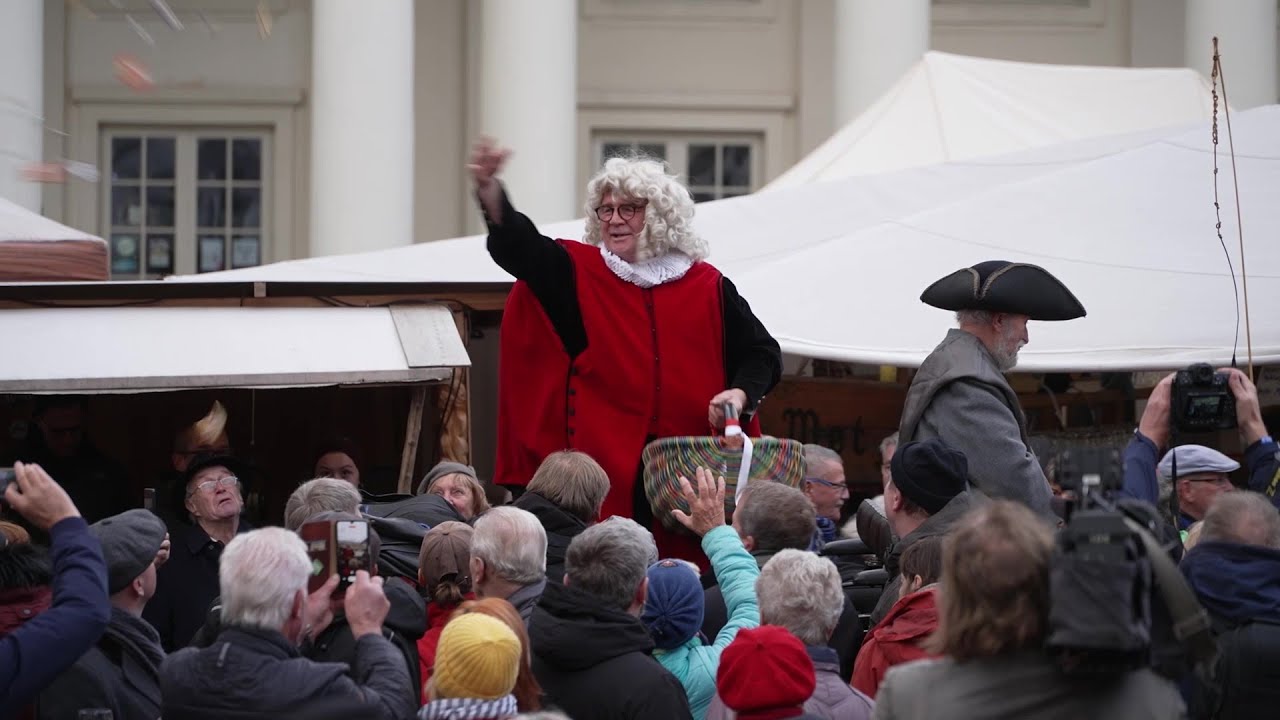 Wein für Schwerin: Martensmann bringt Rotspon aus Lübeck