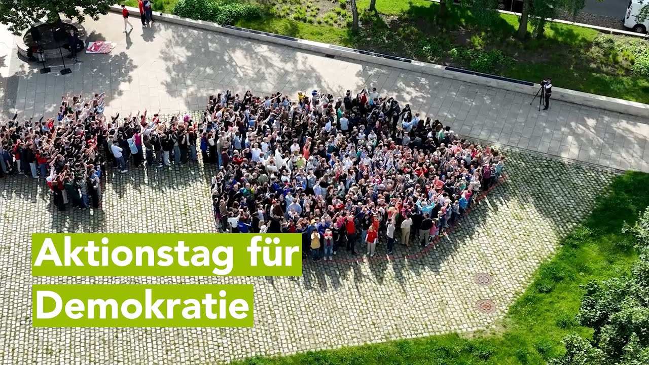 Schweriner Niels-Stens-Schule steht auf: Zeichen für Demokratie und Vielfalt